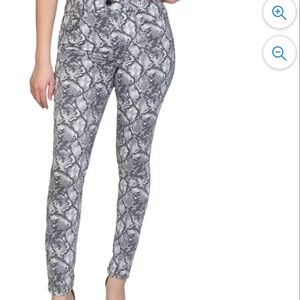 Seven7 Women's Tummyless High Rise Slimming Skinny Jeans (Neutral Snake,…
